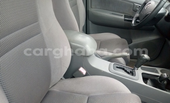 Ra Àlòkù Toyota Hilux funfun Ọkọ̀ in Accra ni Greater Accra Ra Àlòkù Toyota Hilux funfun Ọkọ̀ in Accra ni Greater Accra