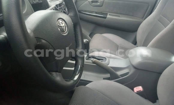 Ra Àlòkù Toyota Hilux funfun Ọkọ̀ in Accra ni Greater Accra Ra Àlòkù Toyota Hilux funfun Ọkọ̀ in Accra ni Greater Accra