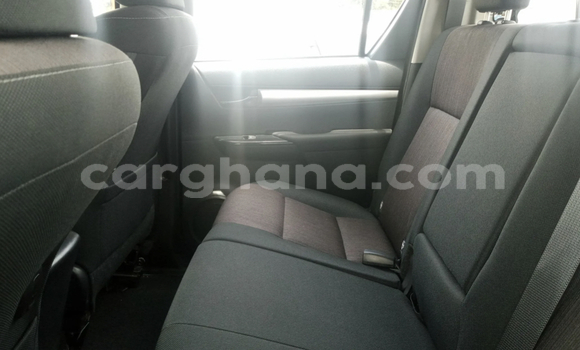 Sayi Na hannu Toyota Hilux Azurfa Mota in Accra a Greater Accra Sayi Na hannu Toyota Hilux Azurfa Mota in Accra a Greater Accra