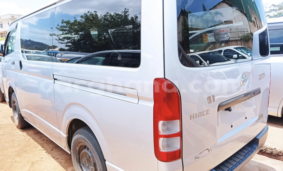Sayi Na hannu Toyota Hiace Azurfa Mota in Accra a Greater Accra Sayi Na hannu Toyota Hiace Azurfa Mota in Accra a Greater Accra