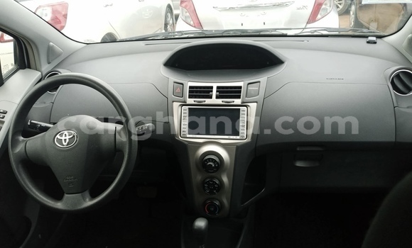 Ra Àlòkù Toyota Vitz Silver Ọkọ̀ in Accra ni Greater Accra Ra Àlòkù Toyota Vitz Silver Ọkọ̀ in Accra ni Greater Accra