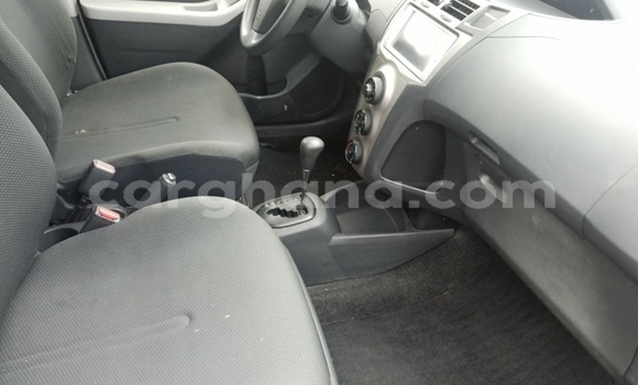 Ra Àlòkù Toyota Vitz Silver Ọkọ̀ in Accra ni Greater Accra Ra Àlòkù Toyota Vitz Silver Ọkọ̀ in Accra ni Greater Accra
