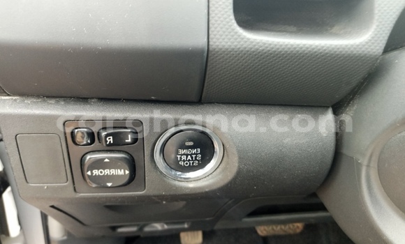 Ra Àlòkù Toyota Vitz Silver Ọkọ̀ in Accra ni Greater Accra Ra Àlòkù Toyota Vitz Silver Ọkọ̀ in Accra ni Greater Accra
