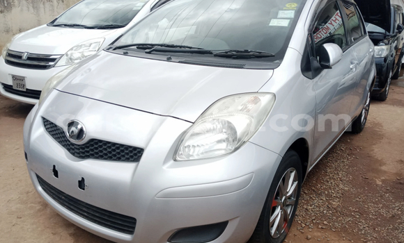 Ra Àlòkù Toyota Vitz Silver Ọkọ̀ in Accra ni Greater Accra Ra Àlòkù Toyota Vitz Silver Ọkọ̀ in Accra ni Greater Accra