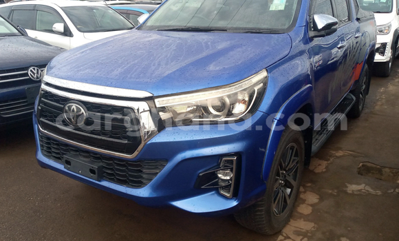 Sayi Na hannu Toyota Hilux Blue Mota in Accra a Greater Accra