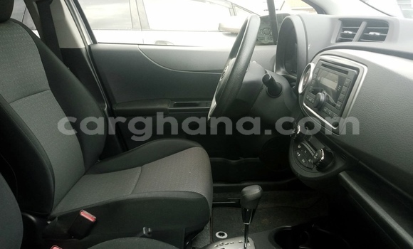 Sayi Na hannu Toyota Vitz Azurfa Mota in Accra a Greater Accra Sayi Na hannu Toyota Vitz Azurfa Mota in Accra a Greater Accra