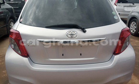 Sayi Na hannu Toyota Vitz Azurfa Mota in Accra a Greater Accra Sayi Na hannu Toyota Vitz Azurfa Mota in Accra a Greater Accra