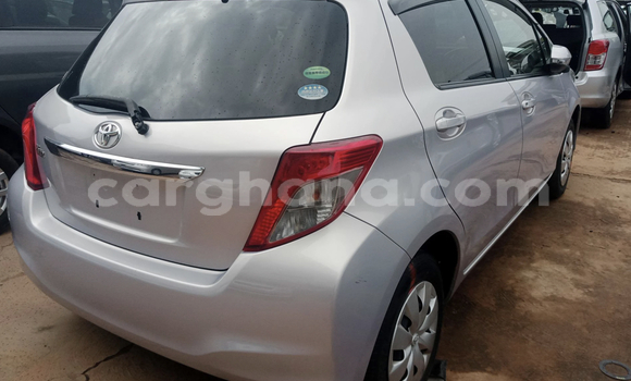 Sayi Na hannu Toyota Vitz Azurfa Mota in Accra a Greater Accra Sayi Na hannu Toyota Vitz Azurfa Mota in Accra a Greater Accra
