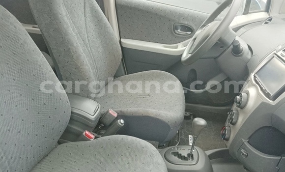 Sayi Na hannu Toyota Vitz Blue Mota in Accra a Greater Accra Sayi Na hannu Toyota Vitz Blue Mota in Accra a Greater Accra