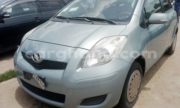 Sayi Na hannu Toyota Vitz Azurfa Mota in Accra a Greater Accra Sayi Na hannu Toyota Vitz Azurfa Mota in Accra a Greater Accra