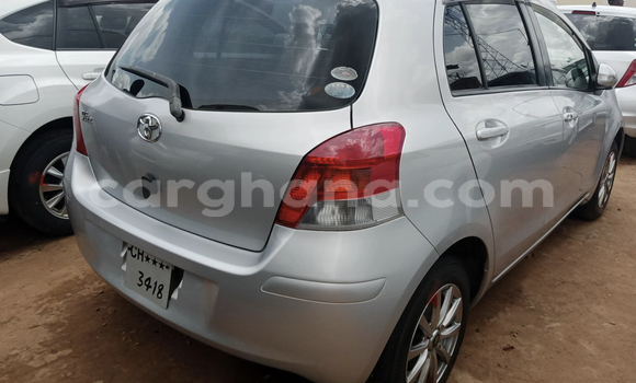 Sayi Na hannu Toyota Vitz Azurfa Mota in Accra a Greater Accra Sayi Na hannu Toyota Vitz Azurfa Mota in Accra a Greater Accra