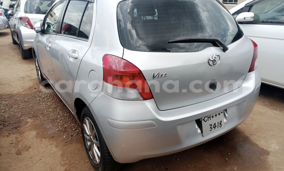 Sayi Na hannu Toyota Vitz Azurfa Mota in Accra a Greater Accra Sayi Na hannu Toyota Vitz Azurfa Mota in Accra a Greater Accra