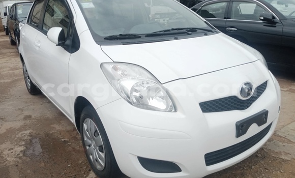 Buy Used Toyota Vitz White Car in Accra in Greater Accra Buy Used Toyota Vitz White Car in Accra in Greater Accra