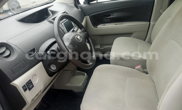 Buy Used Toyota Vitz White Car in Accra in Greater Accra Buy Used Toyota Vitz White Car in Accra in Greater Accra