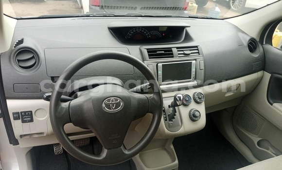 Buy Used Toyota Vitz White Car in Accra in Greater Accra Buy Used Toyota Vitz White Car in Accra in Greater Accra