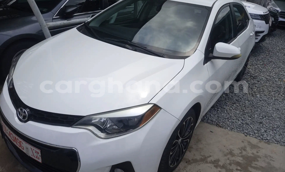 Sayi Na hannu Toyota Corolla White Mota in Accra a Greater Accra Sayi Na hannu Toyota Corolla White Mota in Accra a Greater Accra