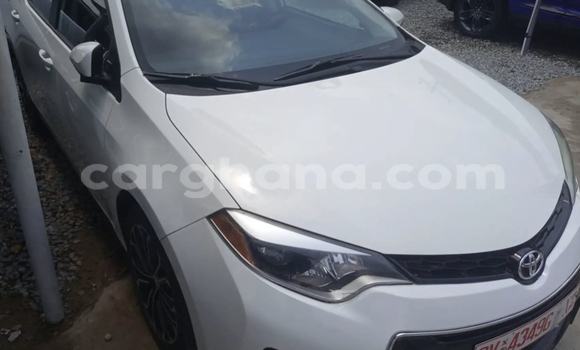 Sayi Na hannu Toyota Corolla White Mota in Accra a Greater Accra Sayi Na hannu Toyota Corolla White Mota in Accra a Greater Accra