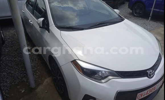 Sayi Na hannu Toyota Corolla White Mota in Accra a Greater Accra Sayi Na hannu Toyota Corolla White Mota in Accra a Greater Accra