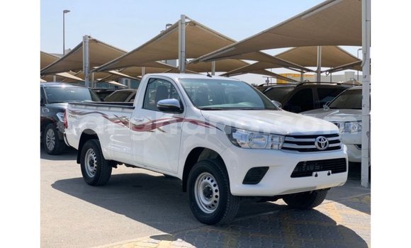 Ra Imported Toyota Hilux funfun Ọkọ̀ in Import - Dubai ni Ashanti Ra Imported Toyota Hilux funfun Ọkọ̀ in Import - Dubai ni Ashanti