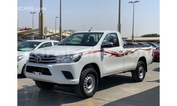 Ra Imported Toyota Hilux funfun Ọkọ̀ in Import - Dubai ni Ashanti Ra Imported Toyota Hilux funfun Ọkọ̀ in Import - Dubai ni Ashanti