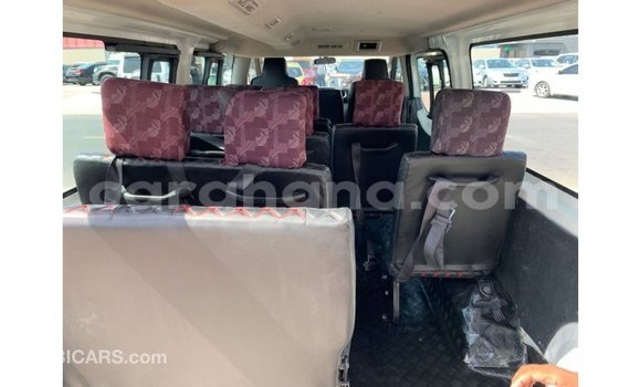 Ra Imported Nissan Urvan funfun Ọkọ̀ in Import - Dubai ni Ashanti Ra Imported Nissan Urvan funfun Ọkọ̀ in Import - Dubai ni Ashanti