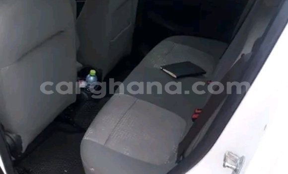 Buy Used Chevlolet Spin White Car in Accra in Greater Accra Buy Used Chevlolet Spin White Car in Accra in Greater Accra