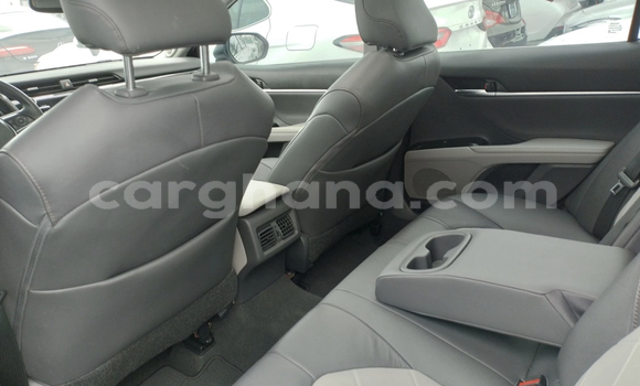 Sayi Na hannu Toyota Camry White Mota in Accra a Greater Accra Sayi Na hannu Toyota Camry White Mota in Accra a Greater Accra