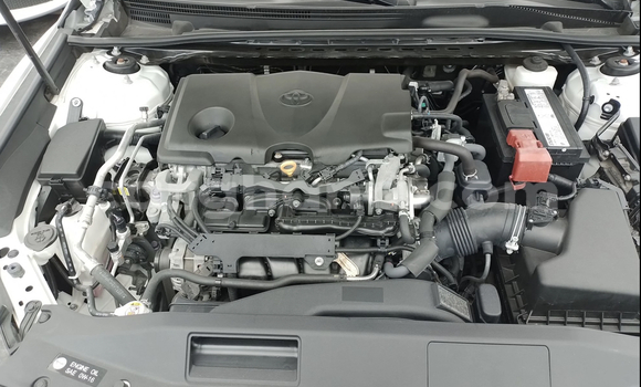 Sayi Na hannu Toyota Camry White Mota in Accra a Greater Accra Sayi Na hannu Toyota Camry White Mota in Accra a Greater Accra