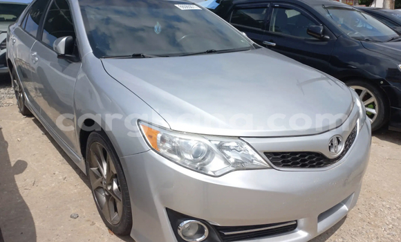 Sayi Na hannu Toyota Camry Azurfa Mota in Accra a Greater Accra Sayi Na hannu Toyota Camry Azurfa Mota in Accra a Greater Accra