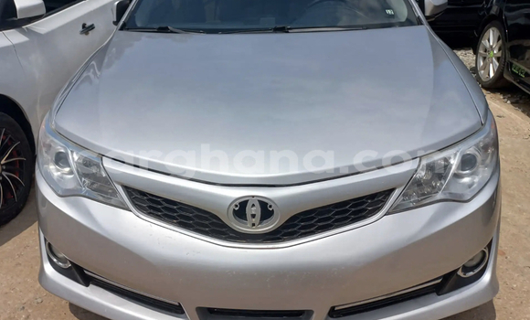 Sayi Na hannu Toyota Camry Azurfa Mota in Accra a Greater Accra Sayi Na hannu Toyota Camry Azurfa Mota in Accra a Greater Accra