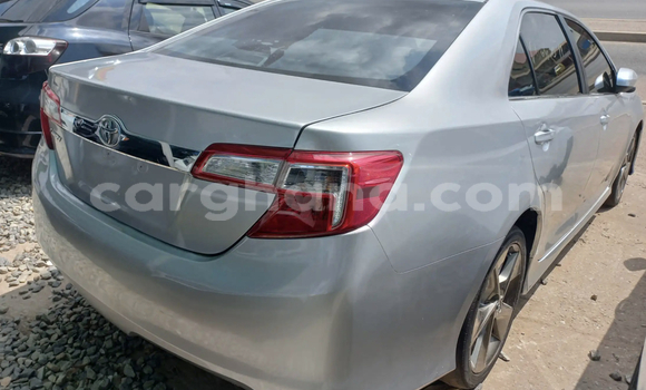 Sayi Na hannu Toyota Camry Azurfa Mota in Accra a Greater Accra Sayi Na hannu Toyota Camry Azurfa Mota in Accra a Greater Accra