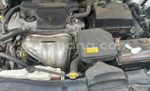 Sayi Na hannu Toyota Camry Azurfa Mota in Accra a Greater Accra Sayi Na hannu Toyota Camry Azurfa Mota in Accra a Greater Accra