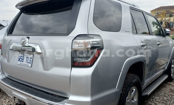 Ra Àlòkù Toyota 4Runner Silver Ọkọ̀ in Accra ni Greater Accra Ra Àlòkù Toyota 4Runner Silver Ọkọ̀ in Accra ni Greater Accra