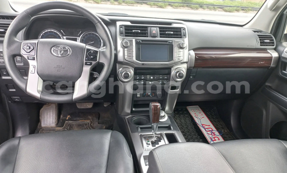 Ra Àlòkù Toyota 4Runner Silver Ọkọ̀ in Accra ni Greater Accra Ra Àlòkù Toyota 4Runner Silver Ọkọ̀ in Accra ni Greater Accra