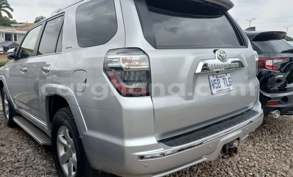Ra Àlòkù Toyota 4Runner Silver Ọkọ̀ in Accra ni Greater Accra Ra Àlòkù Toyota 4Runner Silver Ọkọ̀ in Accra ni Greater Accra