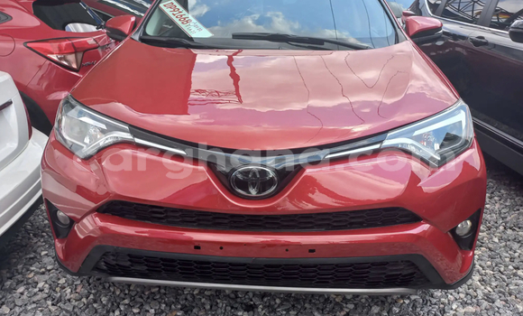 Ra Àlòkù Toyota RAV4 Red Ọkọ̀ in Accra ni Greater Accra Ra Àlòkù Toyota RAV4 Red Ọkọ̀ in Accra ni Greater Accra