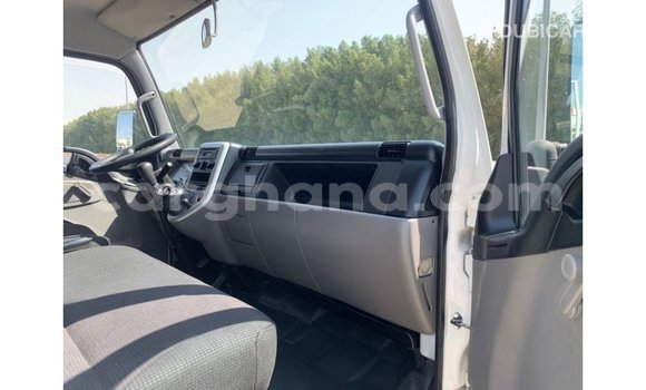 Ra Imported Mitsubishi i funfun Ọkọ̀ in Import - Dubai ni Ashanti Ra Imported Mitsubishi i funfun Ọkọ̀ in Import - Dubai ni Ashanti