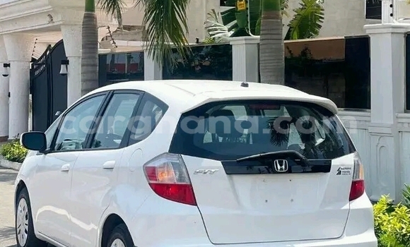 Sayi Na hannu Honda Fit Shuttle White Mota in Sekondi–Takoradi Metropolitan a Yamma