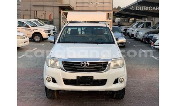 Sayi Imported Toyota Hilux White Mota in Import - Dubai a Ashanti Sayi Imported Toyota Hilux White Mota in Import - Dubai a Ashanti