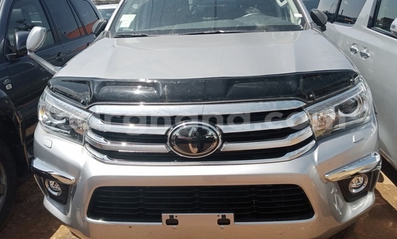 Ra Àlòkù Toyota Hilux Silver Ọkọ̀ in Accra ni Greater Accra Ra Àlòkù Toyota Hilux Silver Ọkọ̀ in Accra ni Greater Accra