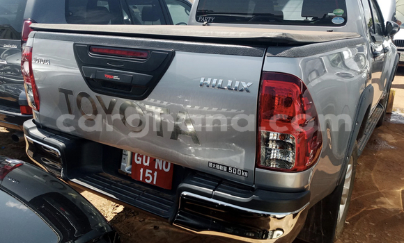 Ra Àlòkù Toyota Hilux Silver Ọkọ̀ in Accra ni Greater Accra Ra Àlòkù Toyota Hilux Silver Ọkọ̀ in Accra ni Greater Accra
