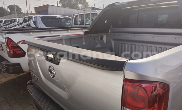 Sayi Na hannu Nissan Navara Azurfa Mota in Accra a Greater Accra Sayi Na hannu Nissan Navara Azurfa Mota in Accra a Greater Accra