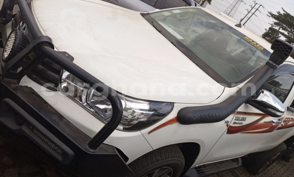 Buy Used Toyota Hilux White Car in Accra in Greater Accra