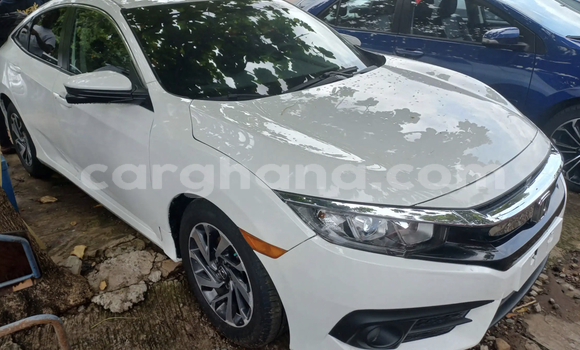 Ra Àlòkù Honda Civic funfun Ọkọ̀ in Accra ni Greater Accra Ra Àlòkù Honda Civic funfun Ọkọ̀ in Accra ni Greater Accra