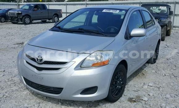 Sayi Na hannu Toyota Yaris Azurfa Mota in Accra a Greater Accra Sayi Na hannu Toyota Yaris Azurfa Mota in Accra a Greater Accra