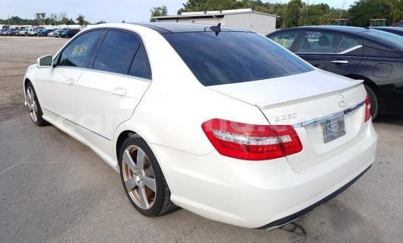 Buy Used Mercedes‒Benz E–Class White Car in Accra in Greater Accra Buy Used Mercedes‒Benz E–Class White Car in Accra in Greater Accra