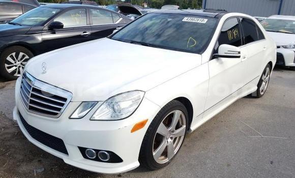 Buy Used Mercedes‒Benz E–Class White Car in Accra in Greater Accra Buy Used Mercedes‒Benz E–Class White Car in Accra in Greater Accra