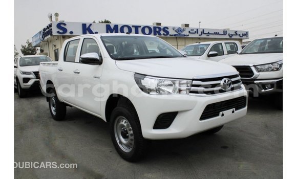 Ra Imported Toyota Hilux funfun Ọkọ̀ in Import - Dubai ni Ashanti Ra Imported Toyota Hilux funfun Ọkọ̀ in Import - Dubai ni Ashanti