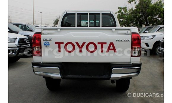 Ra Imported Toyota Hilux funfun Ọkọ̀ in Import - Dubai ni Ashanti Ra Imported Toyota Hilux funfun Ọkọ̀ in Import - Dubai ni Ashanti