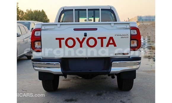 Ra Imported Toyota Hilux funfun Ọkọ̀ in Import - Dubai ni Ashanti Ra Imported Toyota Hilux funfun Ọkọ̀ in Import - Dubai ni Ashanti